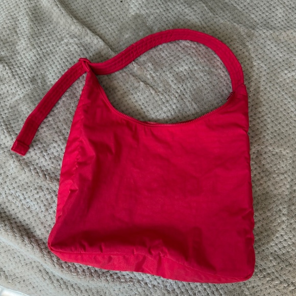 Baggu Candy Apple Nylon Shoulder Bag - Picture 4 of 8